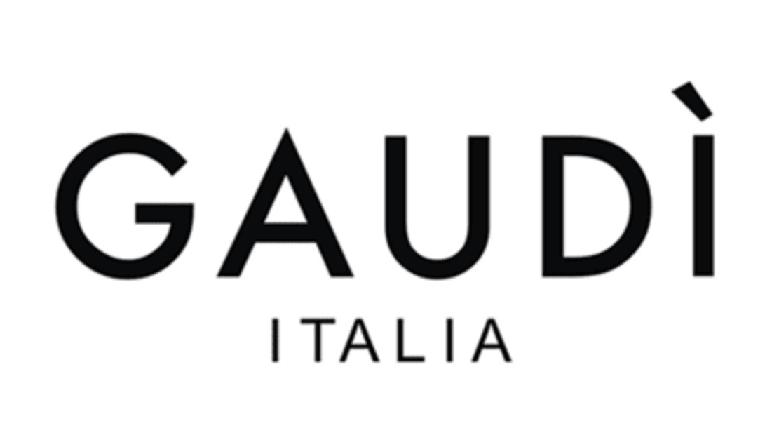 Gaudi boutique. Gaudi jeans футболка. Gaudi одежда. Магазин с одеждой 2000. Одежда gaudi.